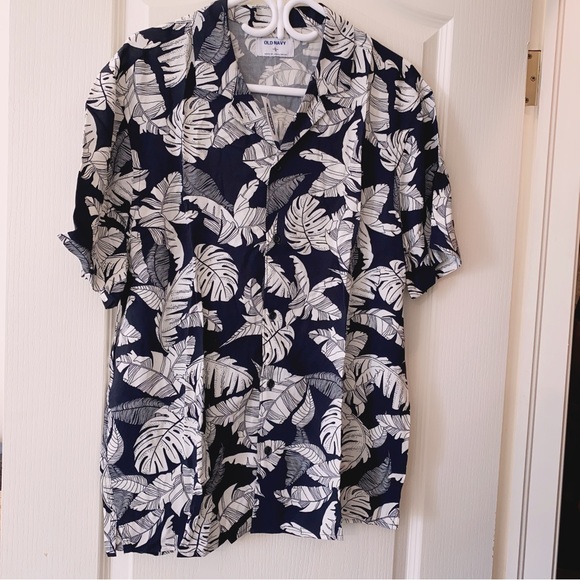 NWT patterned shirt L - Picture 1 of 3